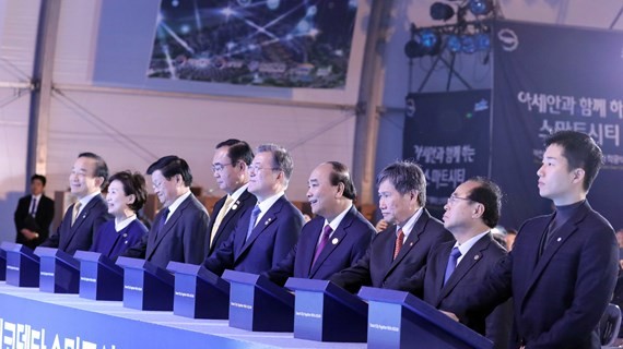 PM attends ground-breaking ceremony of smart city in Busan