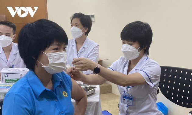 Vietnam records 913 COVID-19 cases in 24 hours