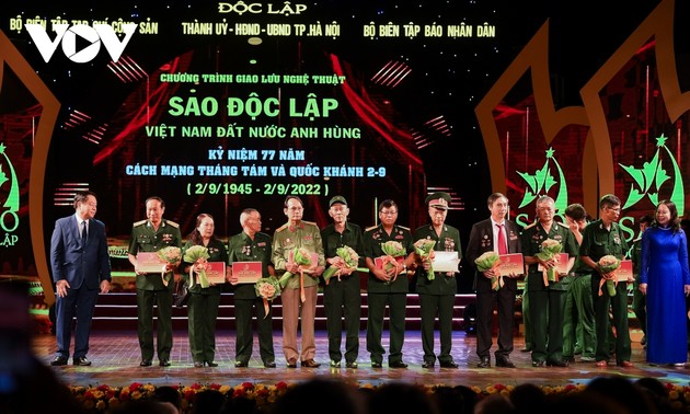 Hanoi art program glorifies the nation’s eternal values as National Day nears