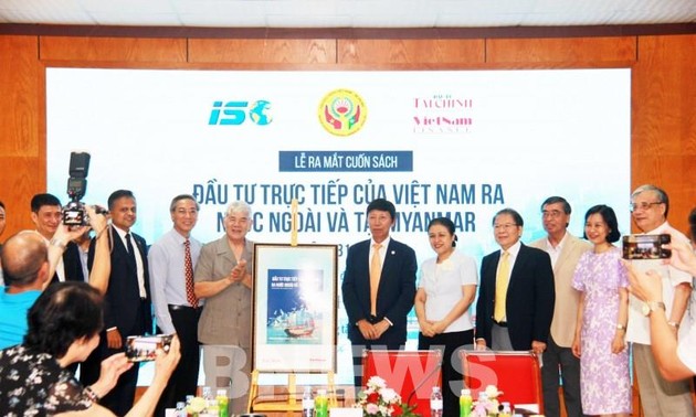 First book on Vietnam's direct investment abroad released 