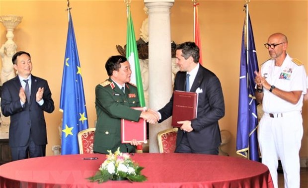 Vietnam, Italy hold defense policy dialogue