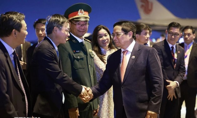 PM returns home from successful ASEAN Summits in Laos