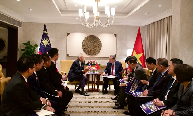 Party chief receives leaders of major Malaysian groups