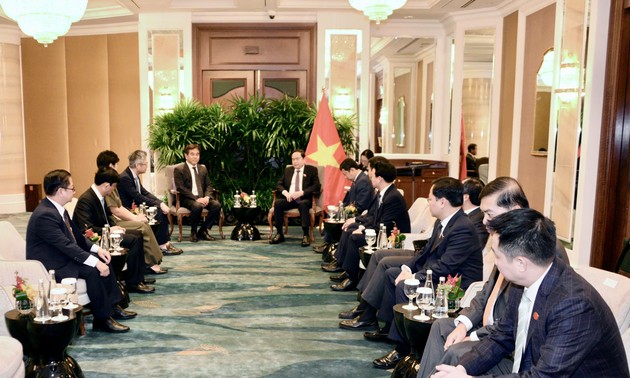NA Chairman receives leaders of Singaporean corporations