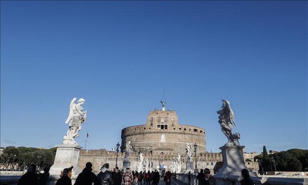 2025 Jubilee Year begins in Rome amid tightened security 