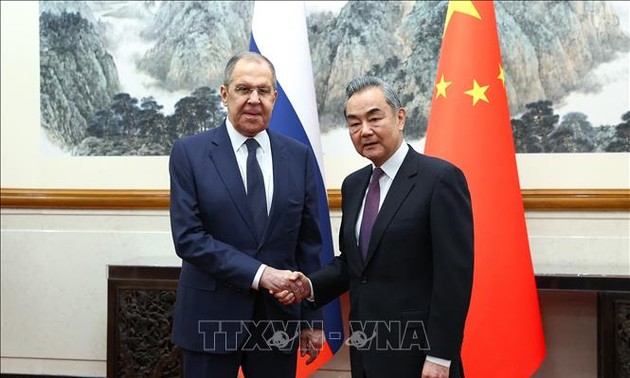 Russian, Chinese FMs underscore stability in bilateral relations 