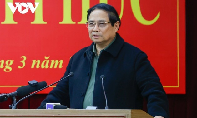PM works with Vinh Phuc provincial Party Committee