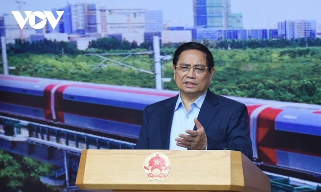 PM urges acceleration of railway projects