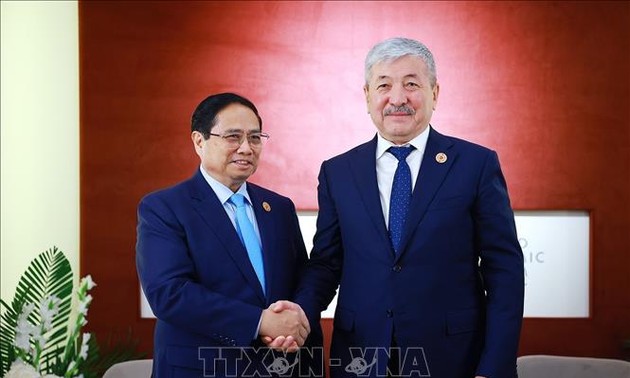 Prime Minister meets with leaders of countries 