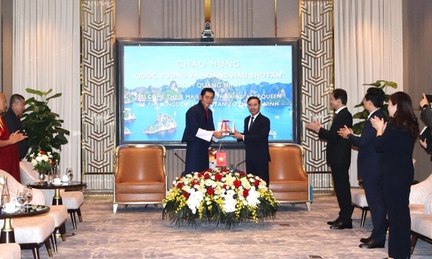 King of Bhutan visits Quang Ninh