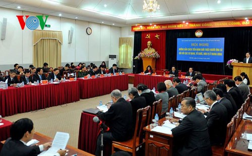 越南祖国阵线严格监督选举工作