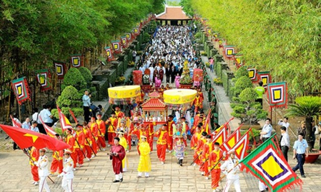 雄王祭祖大典：国家根源和民族大团结