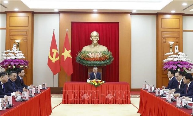 또 럼 당 서기장, 이재명 韓 대통령과 전화 통화