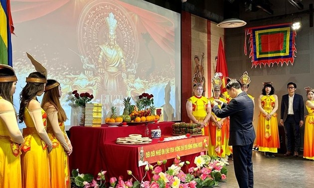 Во Вьетнаме и странах мира отмечают День поминовения королей Хунгов
