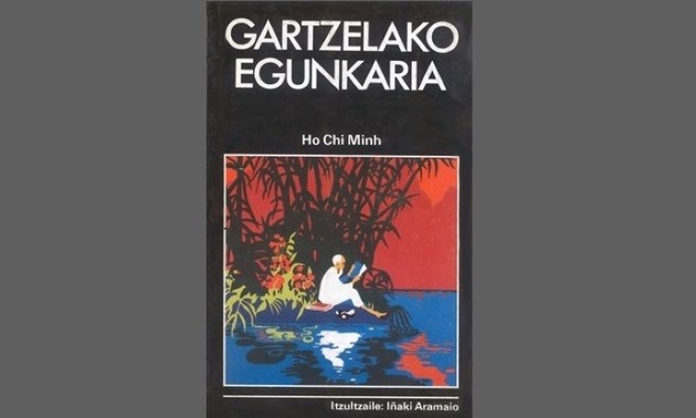 Книга «Тюремный дневник на иностранных языках» распространяет величие президента Хо Ши Мина