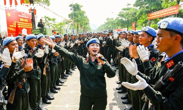 Летняя жара не способна погасить дух солдата
