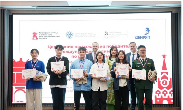 В Ханое прошла церемония награждения победителей 3-й Международной олимпиады по русскому языку 