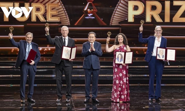 Вручена международная ежегодная премия VinFuture 2025 года