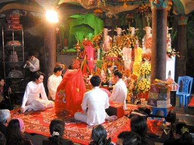 Lên Đồng or “Going into a trance” Ritual