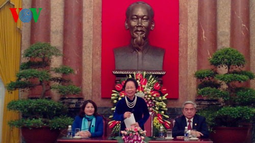 Vice State President meets science award winners