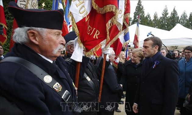 World leaders mark 100th anniversary of Armistice Day