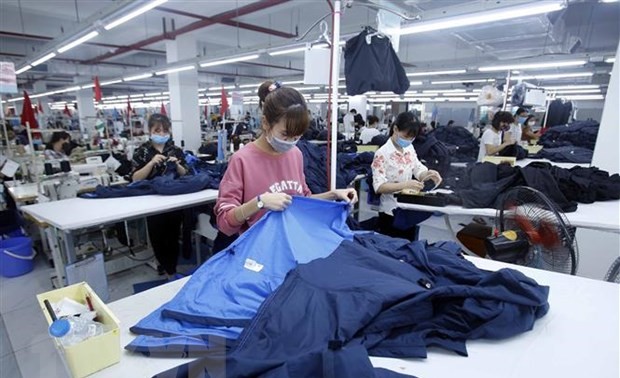 Vietnam’s trade surplus hits 4 billion USD in H1