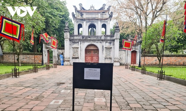 Parks, relic sites, worship places in Hanoi shut amid COVID-19 threats