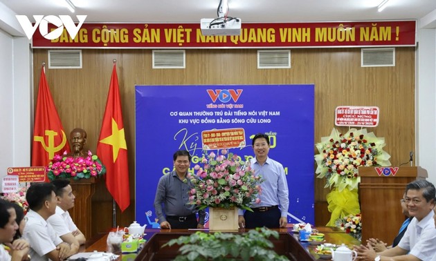 Báo chí góp phần đưa tiếng nói của chính quyền đến với người dân     