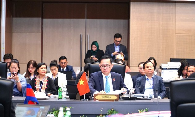 Việt Nam tham dự Hội nghị Quan chức cấp cao ASEAN tại Malaysia
