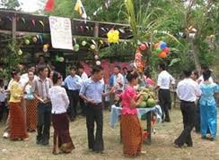 Khmer people in Hau Giang province celebrate Sene Dolta festival