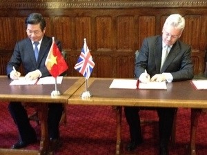 Vietnam, Britain release joint statement 