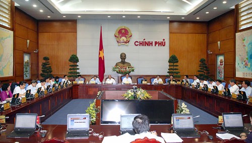 Vietnam Government determined to achieve 2013 socio-economic targets