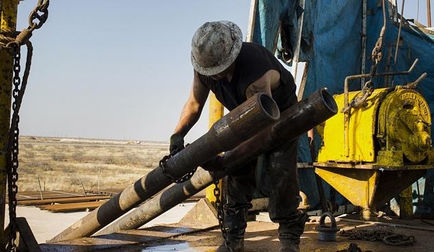 Oil prices hit new peaks