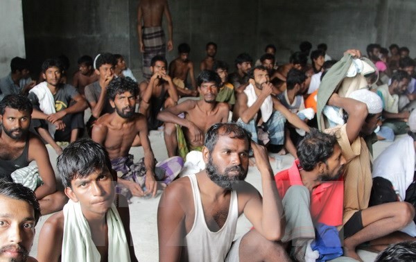 Myanmar: 700 migrants escorted to Rakhine state 