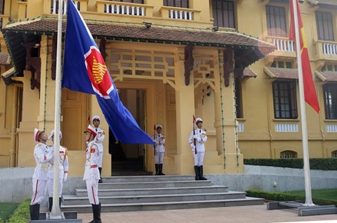 Flag raised in Hanoi on ASEAN’s foundation day