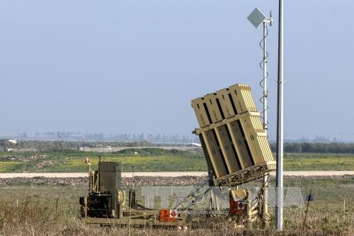 Israel responds to mortar attacks from Syria