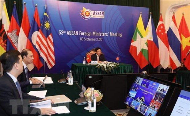 EU, Laos hail Vietnam for successfully hosting AMM 53