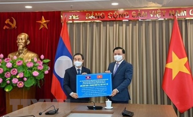 Capital cities of Vietnam, Laos foster multi-faceted cooperation