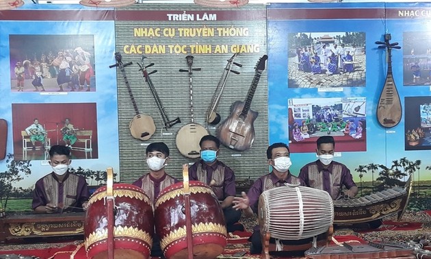 Traditional musical instruments of ethnic groups on display in Can Tho