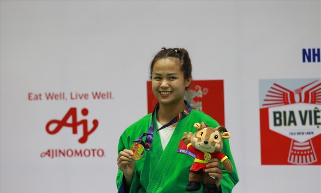 Female martial artist fetches Vietnam's first gold at SEA Games 31