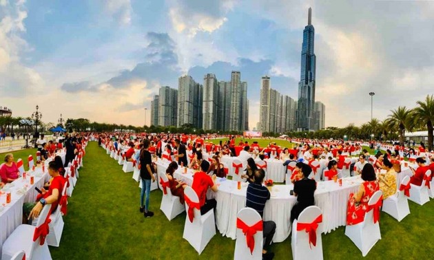 Longest banquet table in Asia to be recognized at Hue Festival 2022