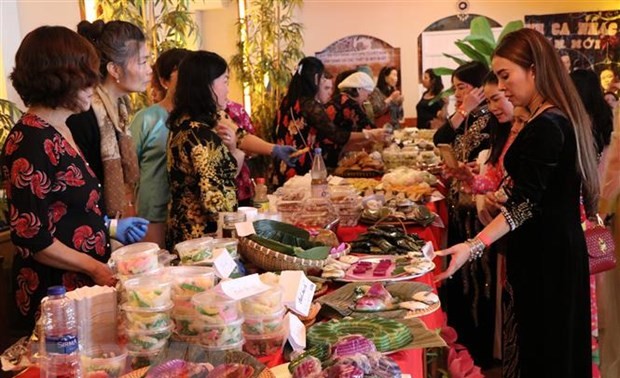 Vietnamese culture promoted at Diplomatic Fun Fair 2022