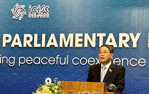 Workshop on “Science for Peace” opens in Quy Nhon