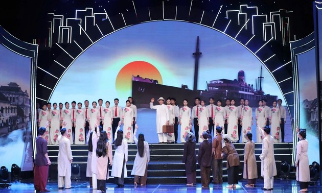 Hanoi’s art program celebrates President Ho Chi Minh’s birthday