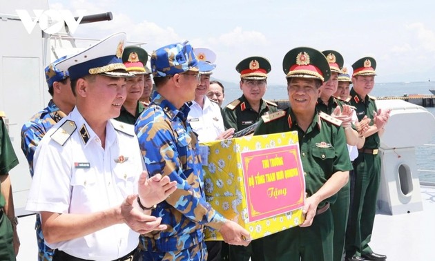 Naval forces practice for National Day celebration parade 