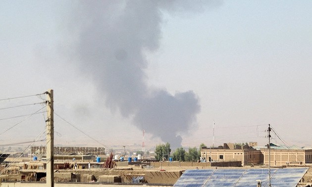 Afghanistan, Pakistan exchange fire as peace talks begin