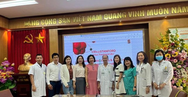 Kết nối hợp tác giữa Viện vi sinh và chống dịch Stanford, Hoa Kỳ với các bệnh viện, cơ sở nghiên cứu khoa học tại Hà Nội