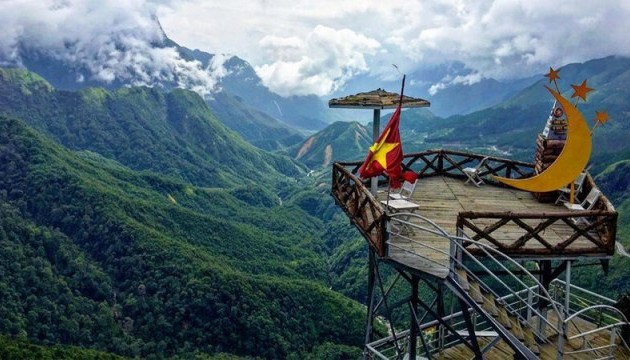 Thính giả muốn tìm hiểu về tiềm năng phát triển du lịch; các địa điểm du lịch ở  Sapa;  các món ăn mùa thu