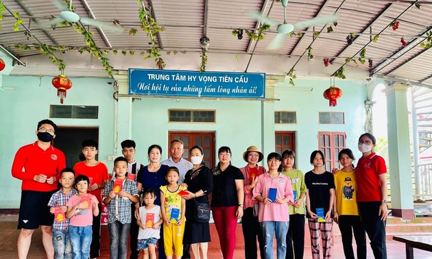 Hạnh phúc là được lan tỏa yêu thương, nhân ái