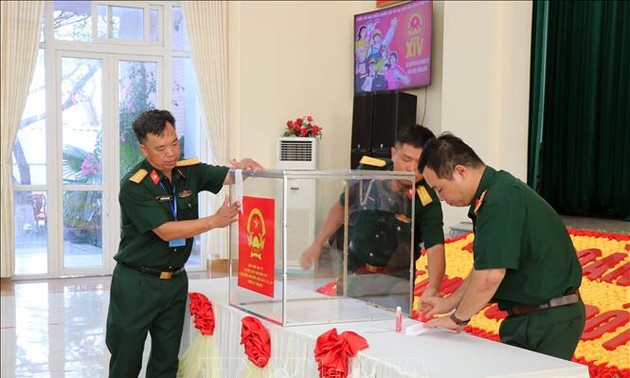 Lữ đoàn Đặc công Nước 5 thực hiện bầu cử sớm